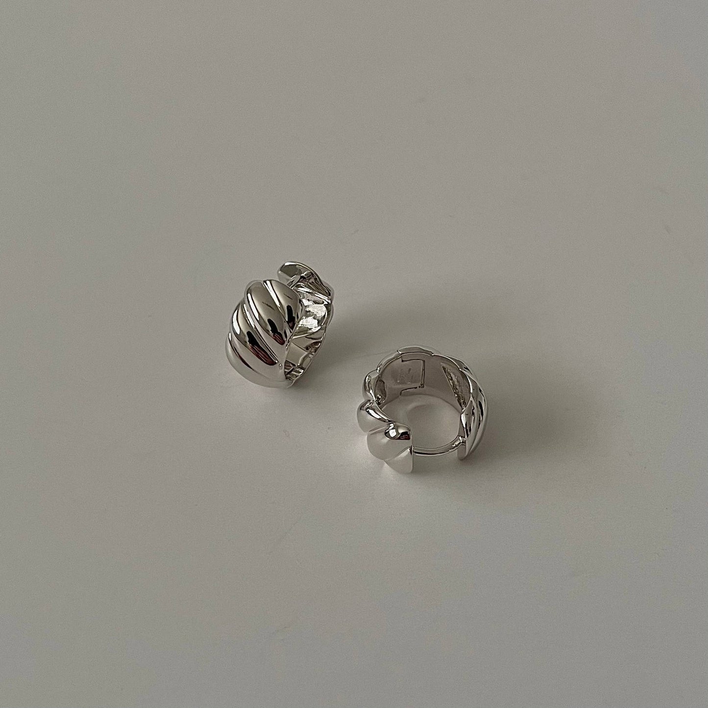 Mia Huggies Silver