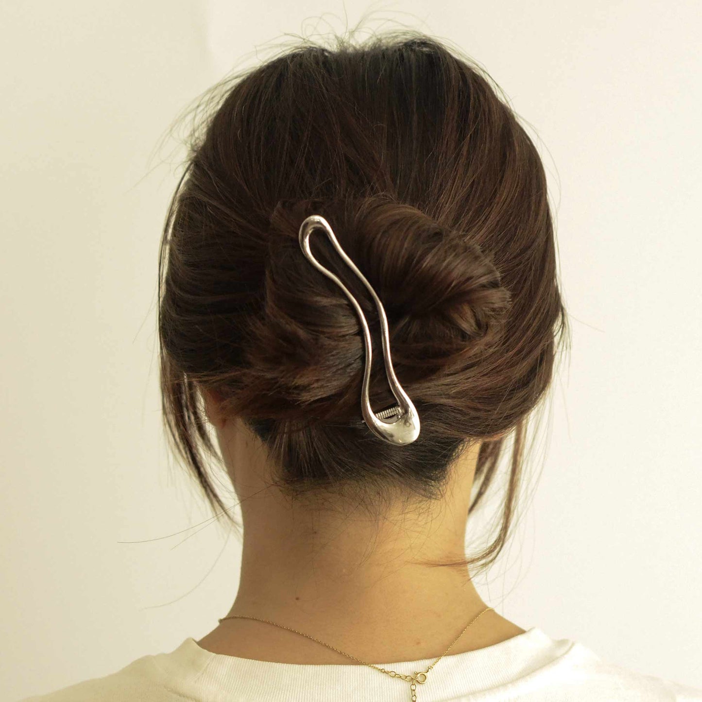Lokai Hair Claw Clip | Silver