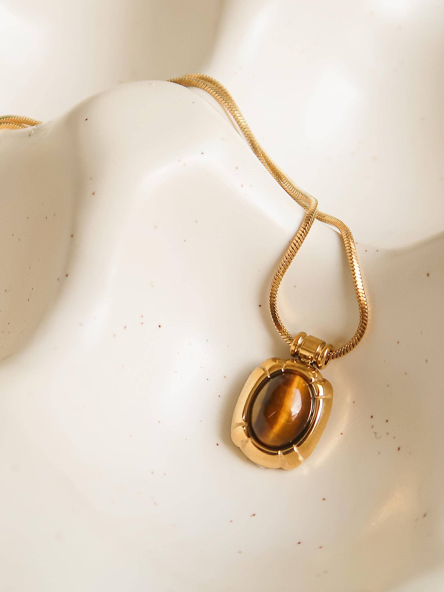 Dax Necklace Brown