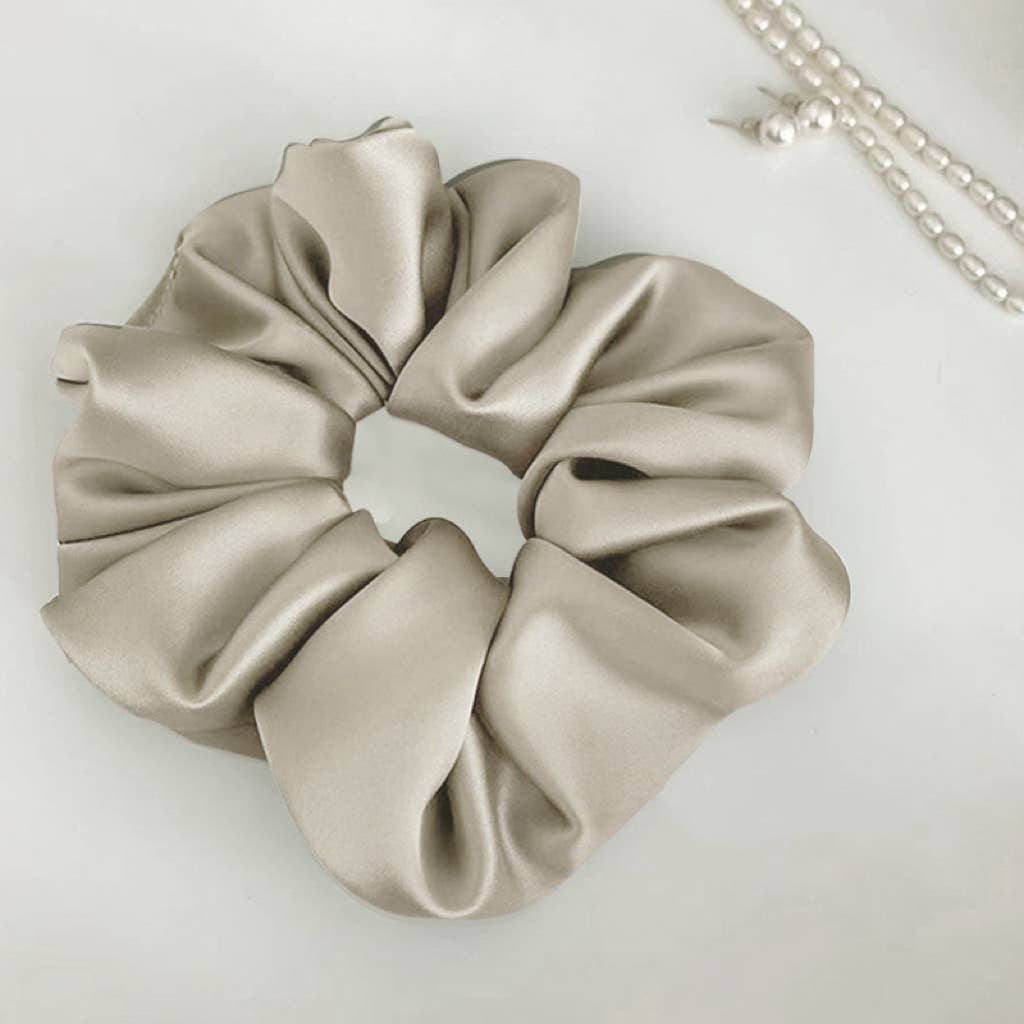 Madie Oversized Scrunchie Off White