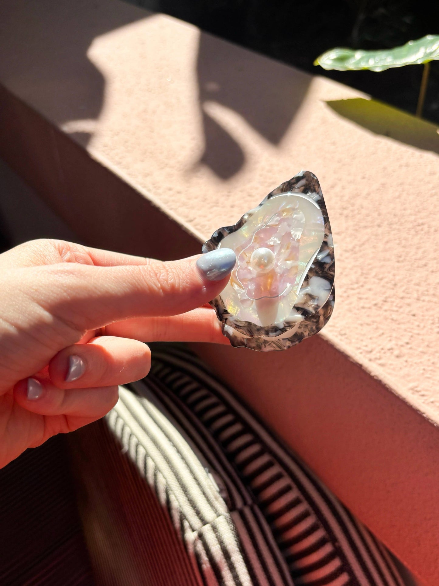 Oyster Claw Clip
