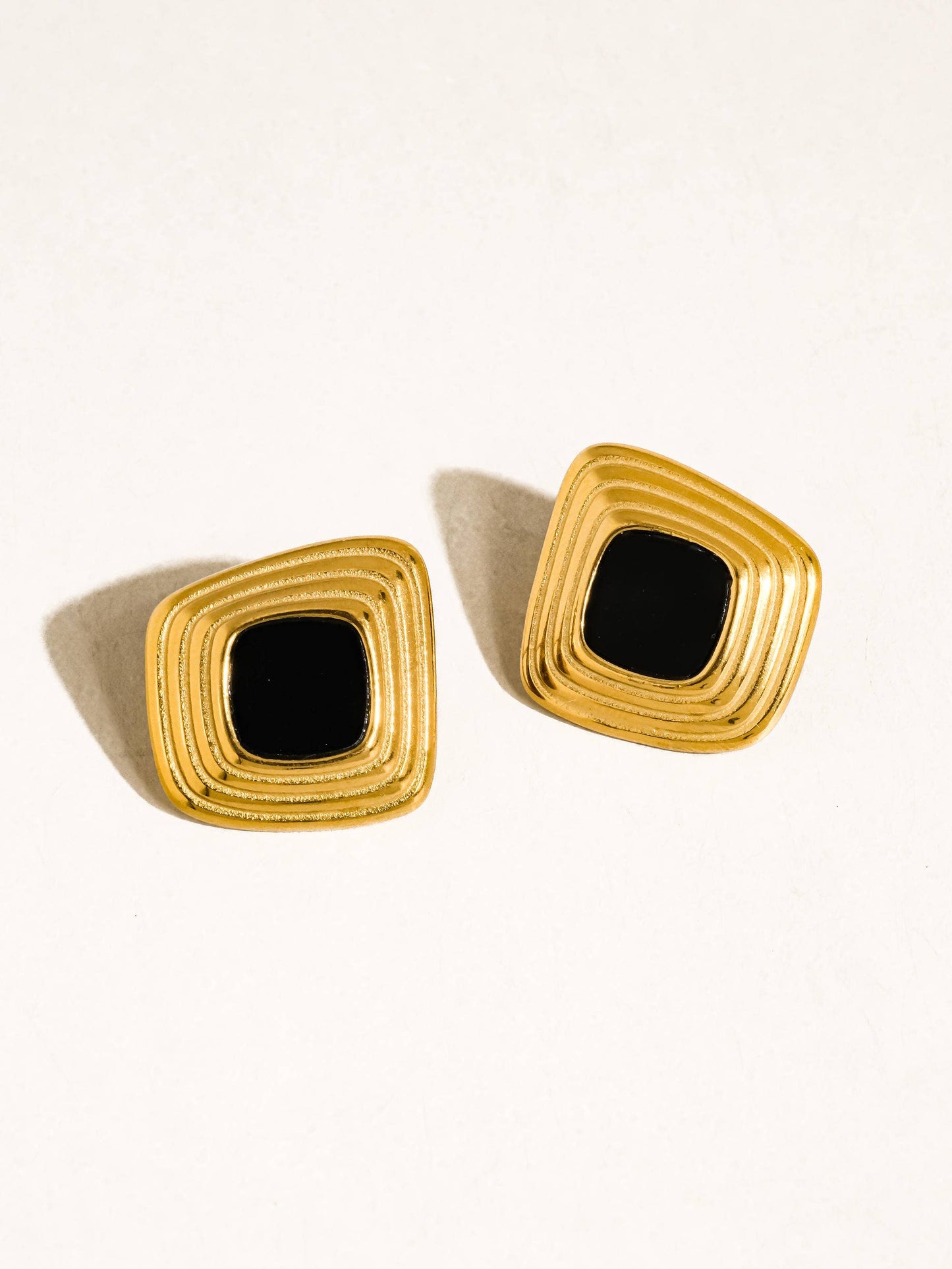 Solenne Square Earrings Green