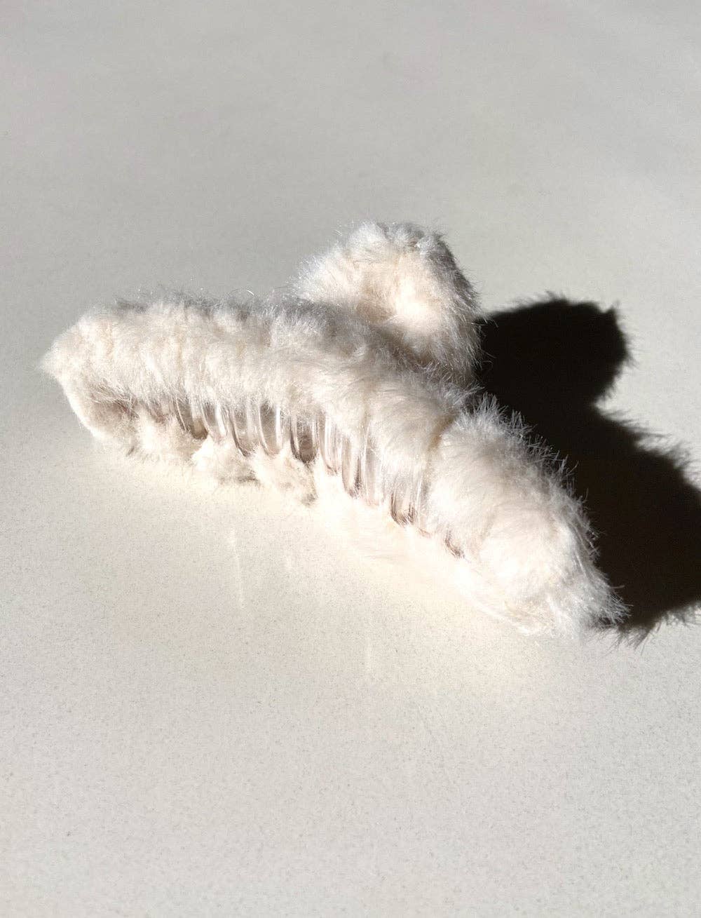 Fluffy Claw Hair Clip White