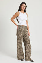 Load image into Gallery viewer, Jules Cargo Pant
