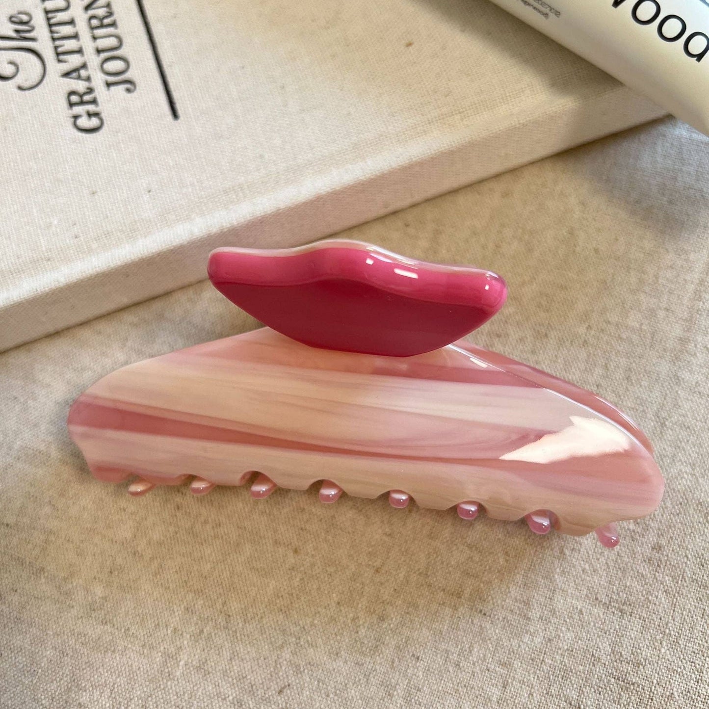 Dipped Shop - Splice Color Block Acetate Hair Claw MK2PPM6W6HCP579: Striped