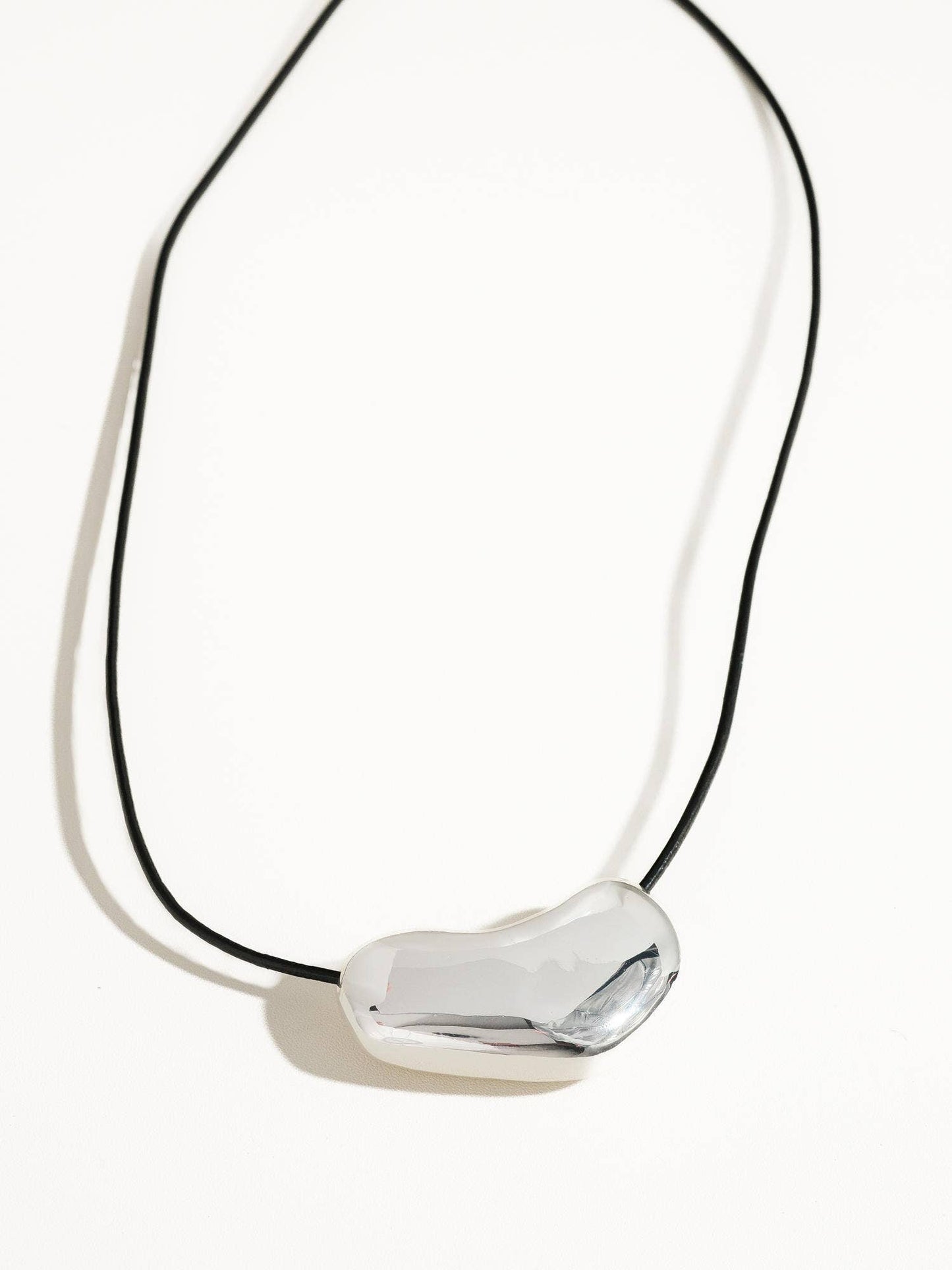 Flânerie by MAIQ - Willow White Platinum Plated Statement Heart Necklace: Silver