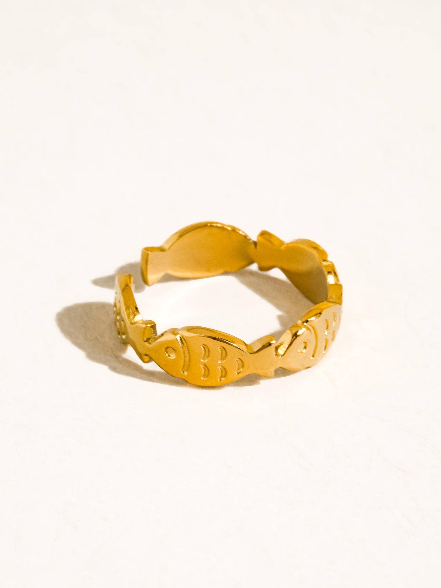 Livia Fish Ring