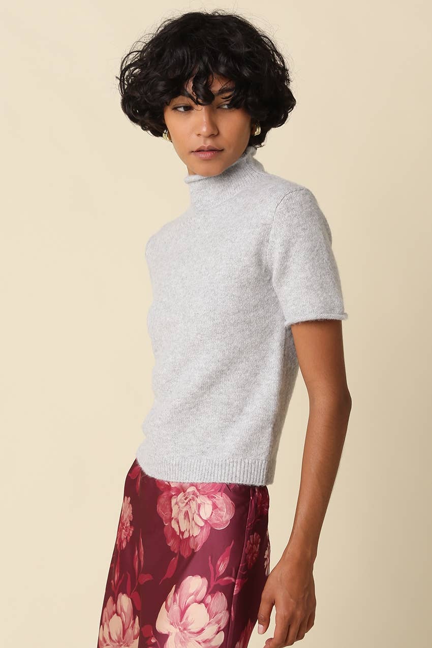 Olivaceous - Alani Mock Neck Knit Top: H GREY / L