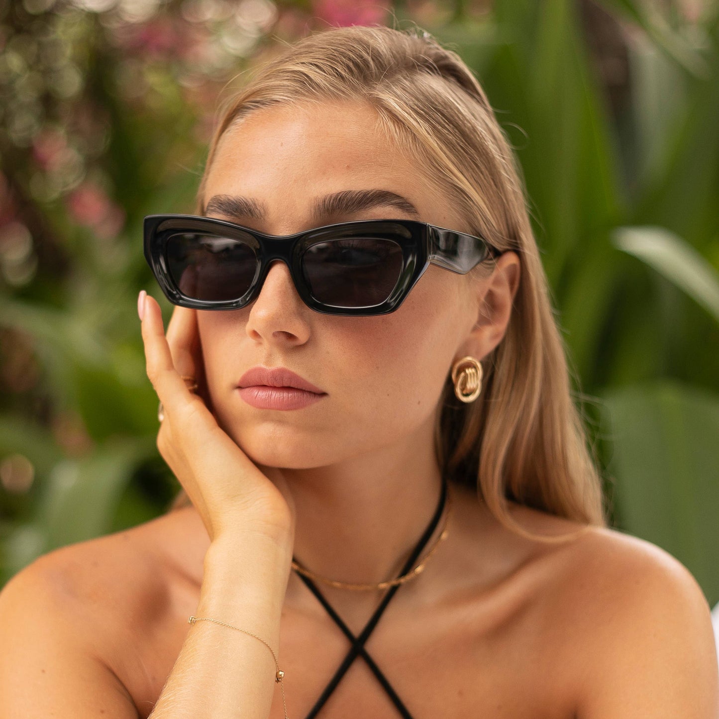 Selina Sunglasses: Black