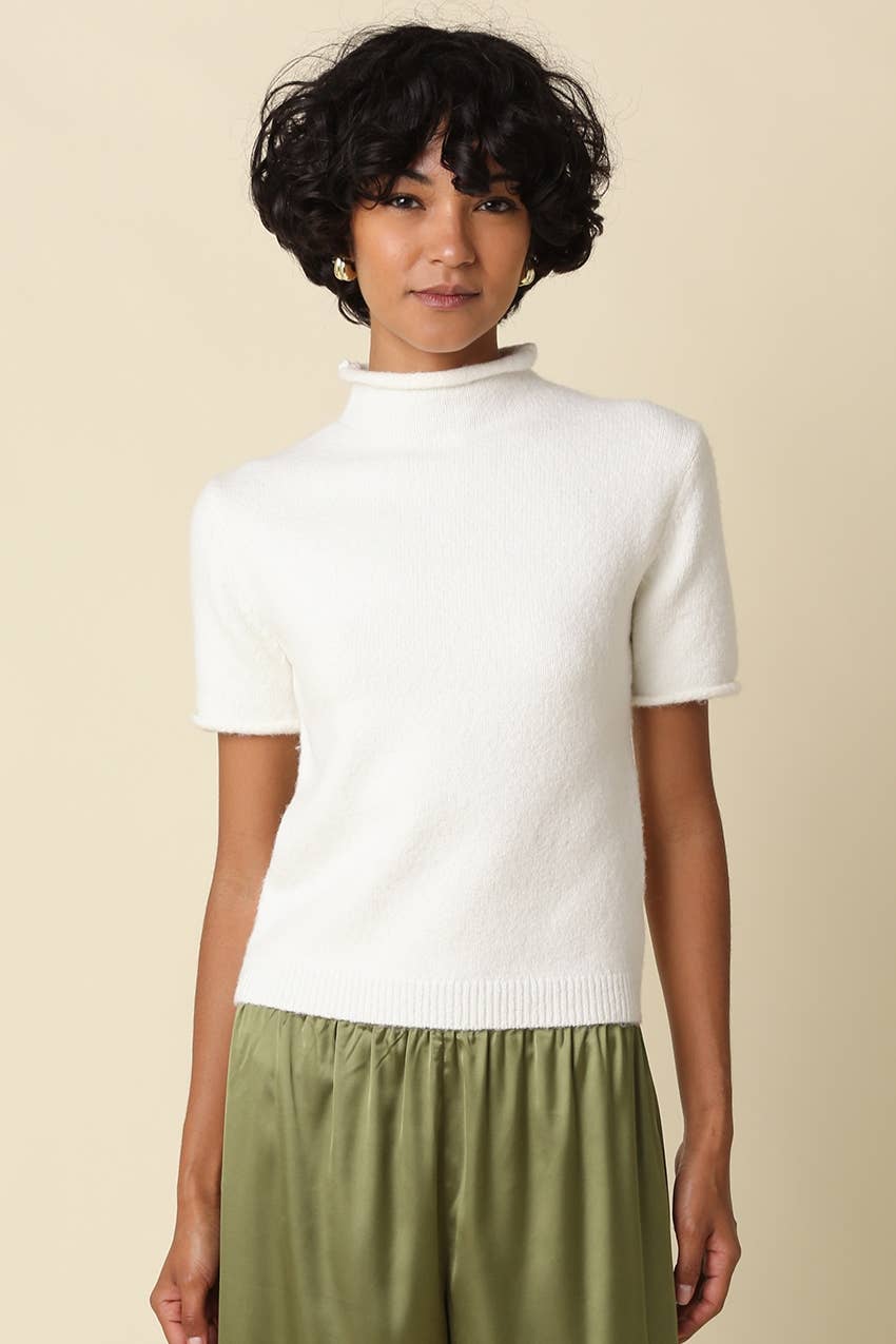 Olivaceous - Alani Mock Neck Knit Top: OATMEAL / L