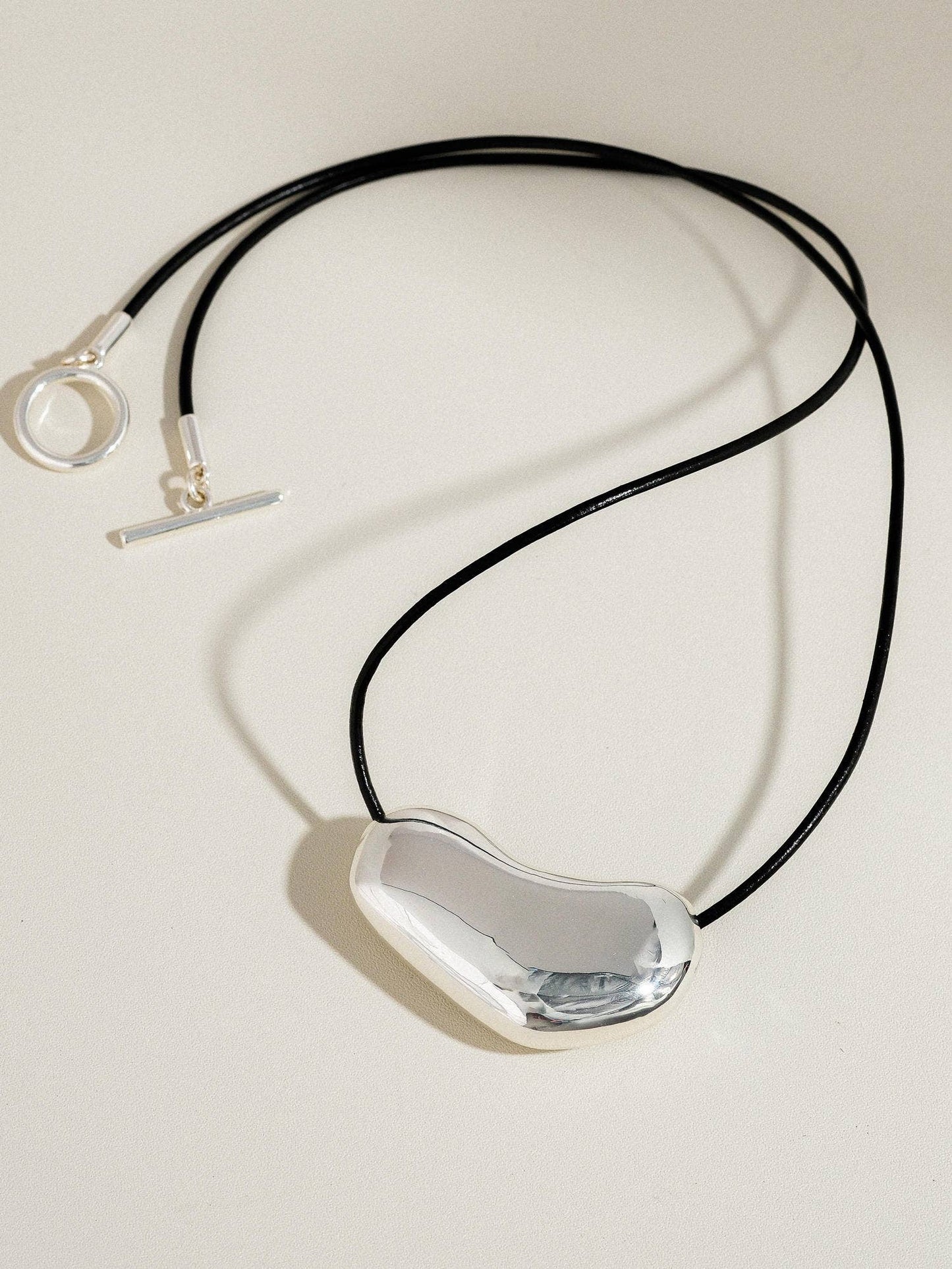 Flânerie by MAIQ - Willow White Platinum Plated Statement Heart Necklace: Silver