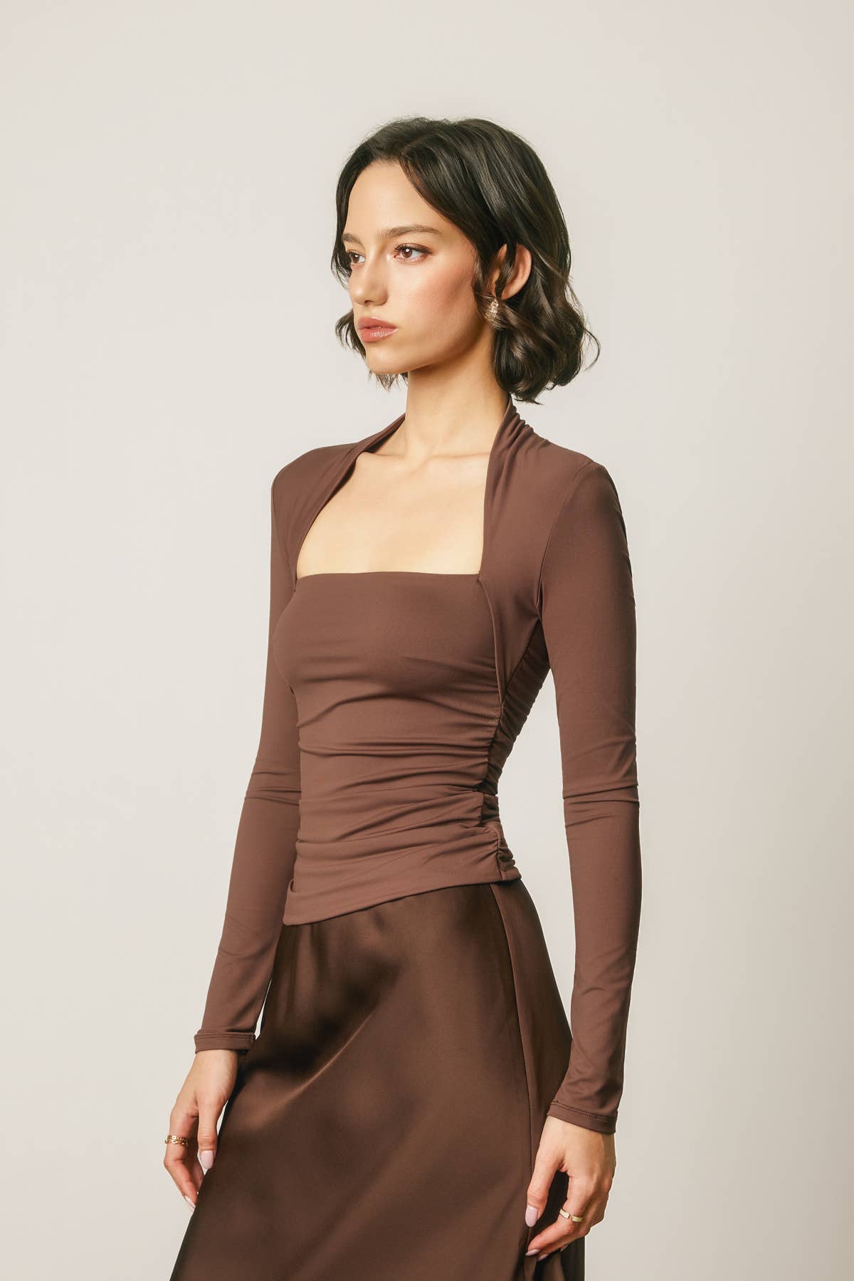 Dress Forum - Queen Anne Ruched Long Sleeve Top: CHOCOLATE / S-M-L(2-2-2)