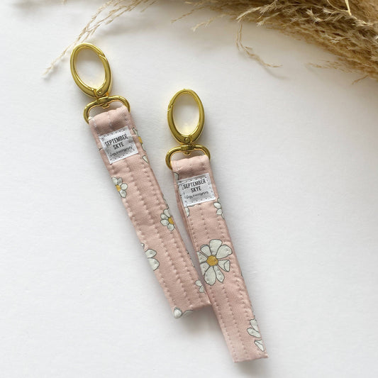 Daisy Keychain Pink