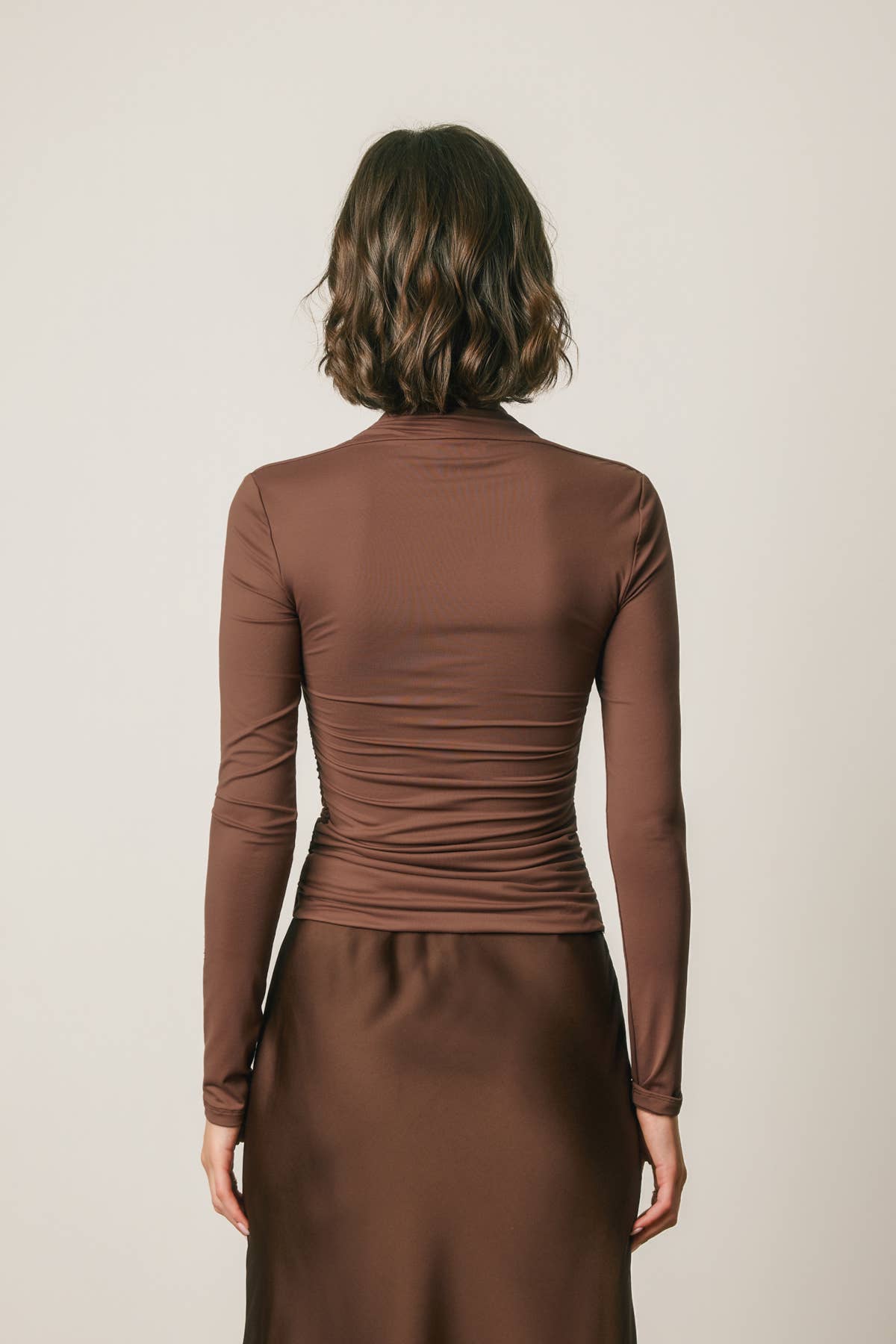Dress Forum - Queen Anne Ruched Long Sleeve Top: CHOCOLATE / S-M-L(2-2-2)