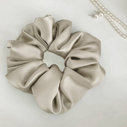Madie Oversized Scrunchie Off White