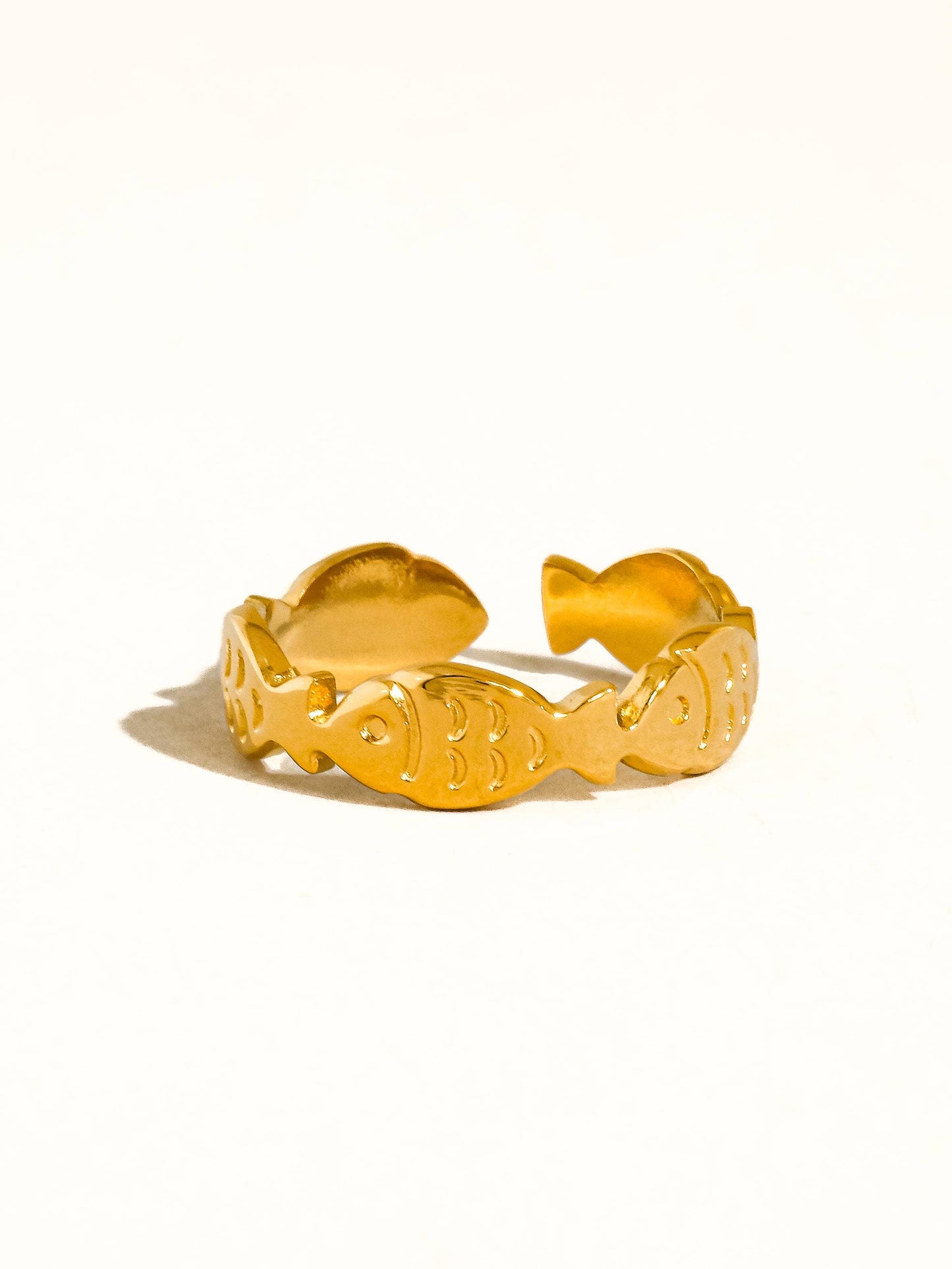 Livia Fish Ring