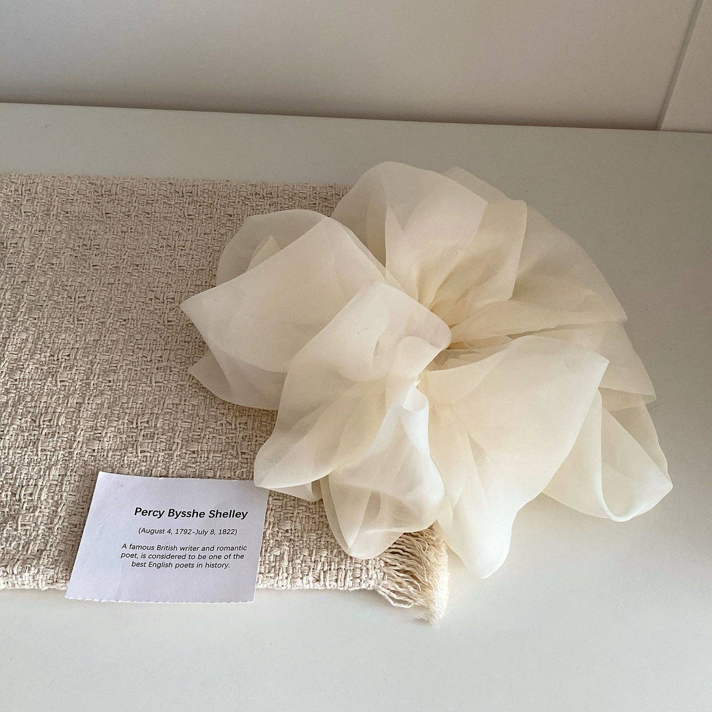 Ruffle Banana Clip Cream