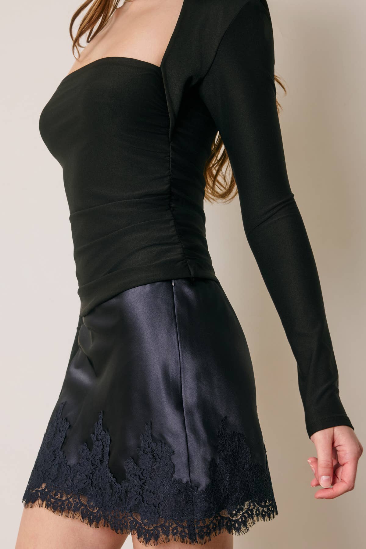 Dress Forum - Queen Anne Ruched Long Sleeve Top: CHOCOLATE / S-M-L(2-2-2)