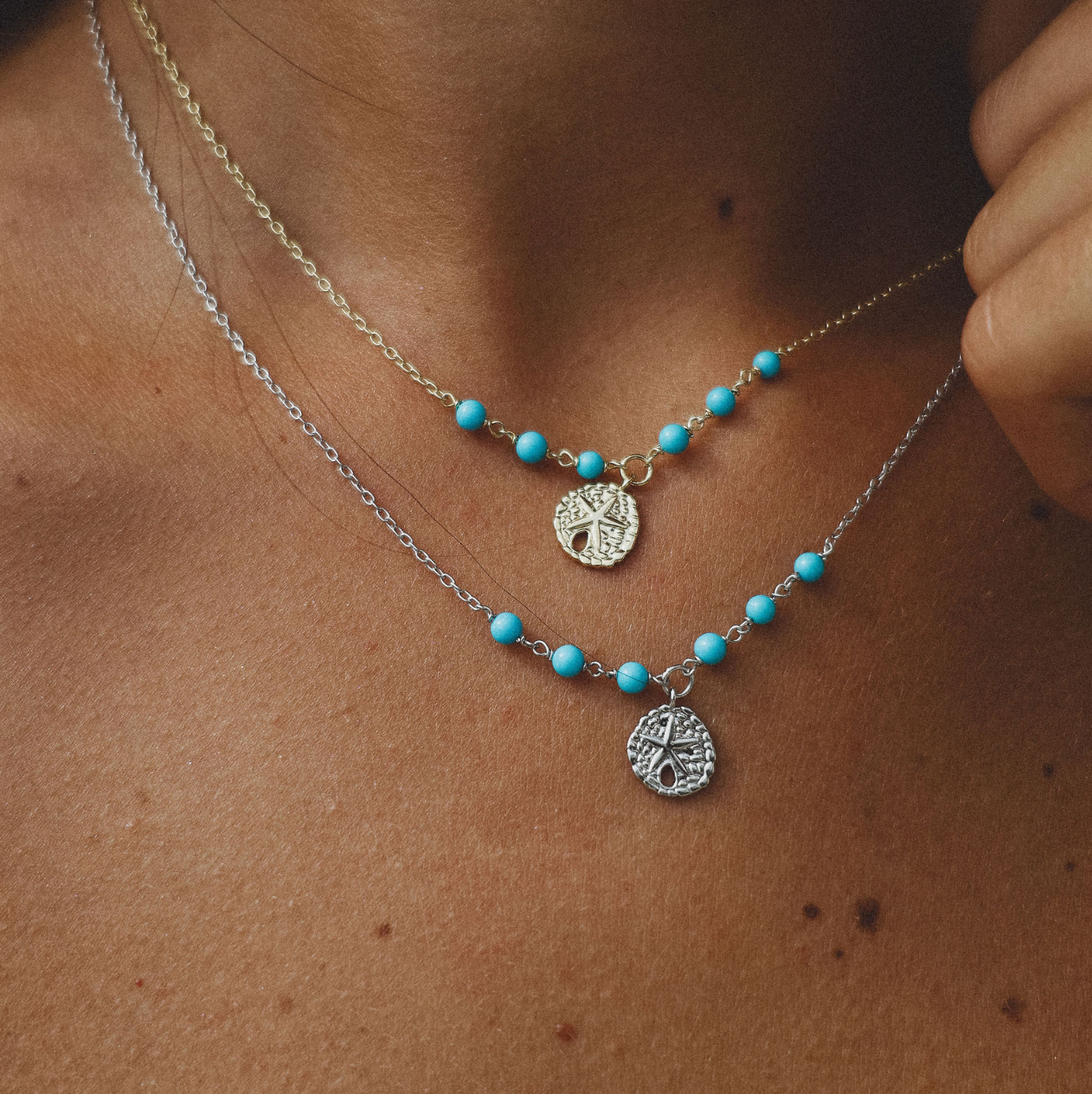 Sand Dollar Necklace: Gold