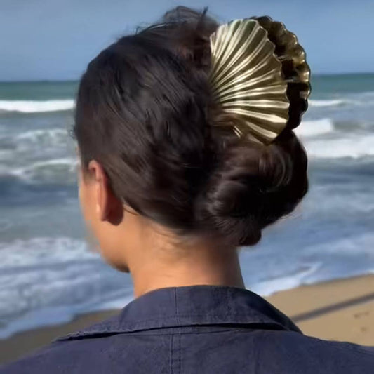 Shell Large Hair Claw Silver