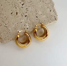 Load image into Gallery viewer, Pattie Chunky Gold Earrings
