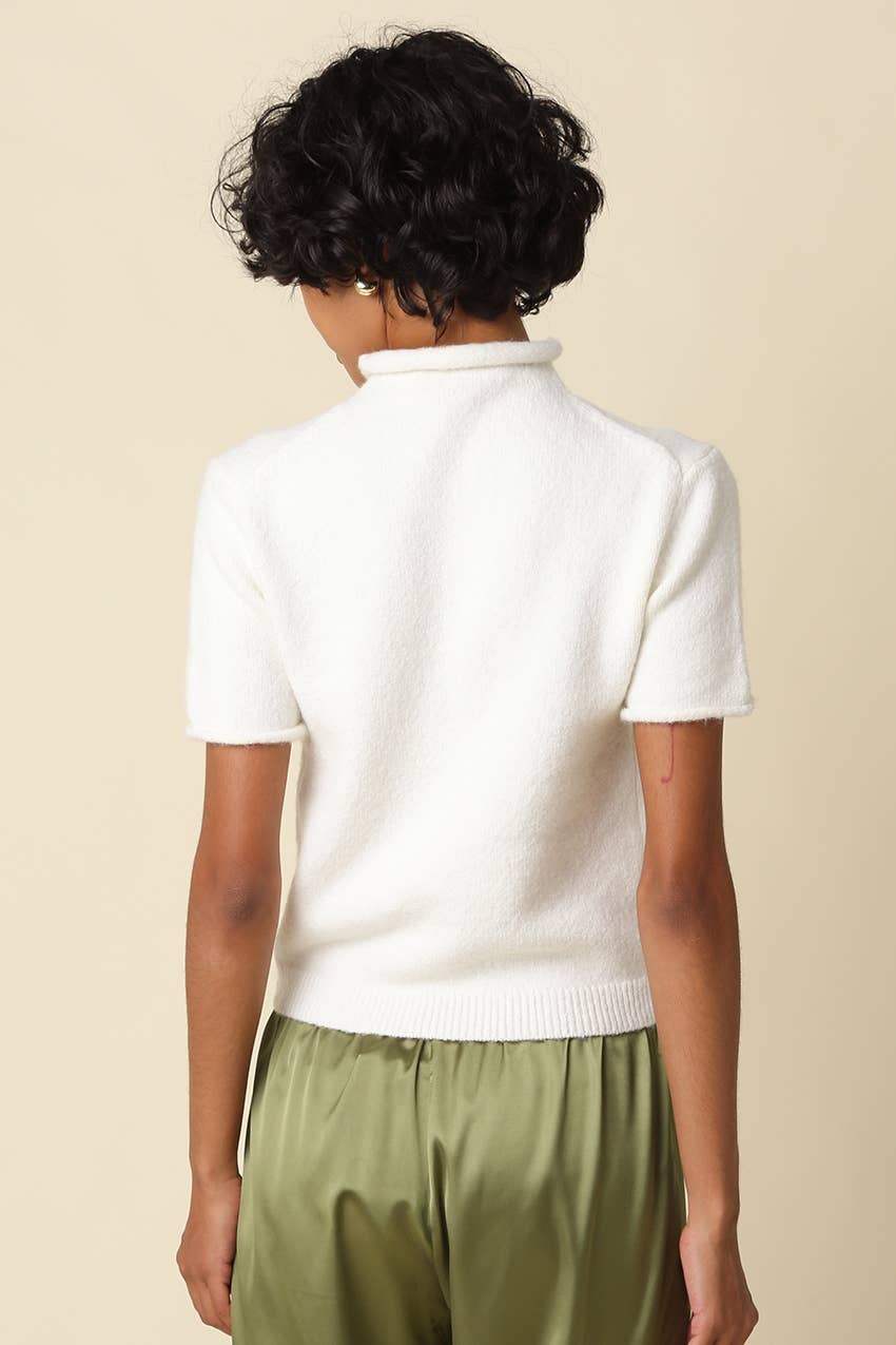 Olivaceous - Alani Mock Neck Knit Top: OATMEAL / L