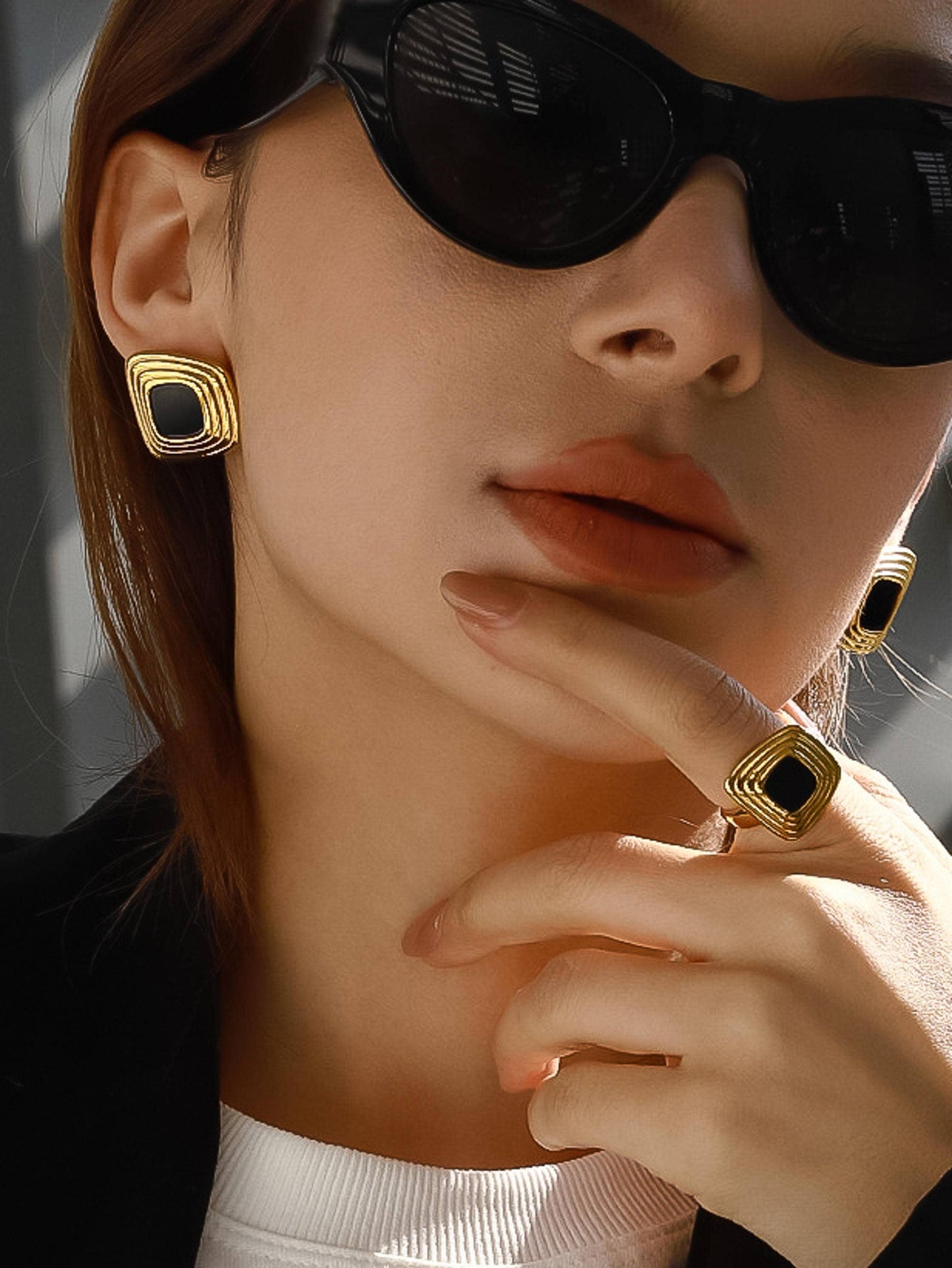 Solenne Square Earrings Green