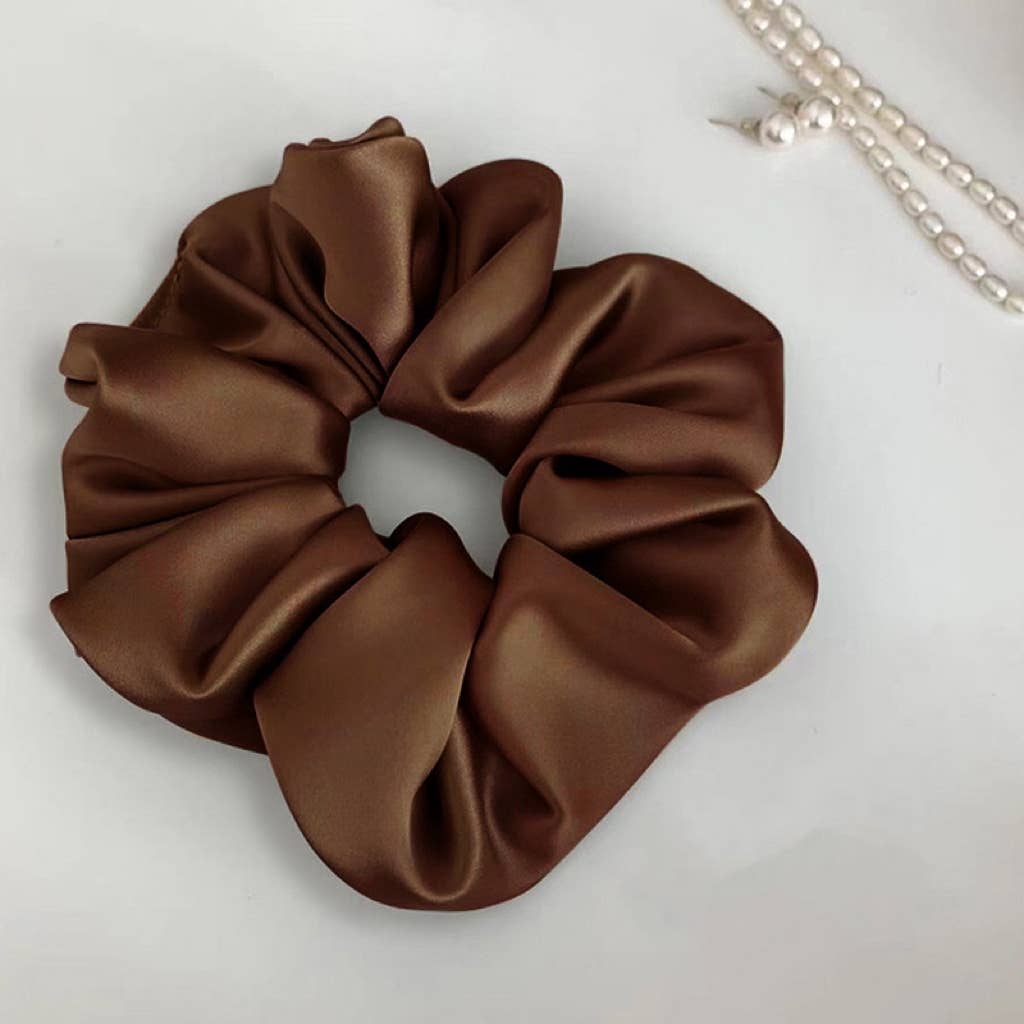 Madie Oversized Scrunchie Brown