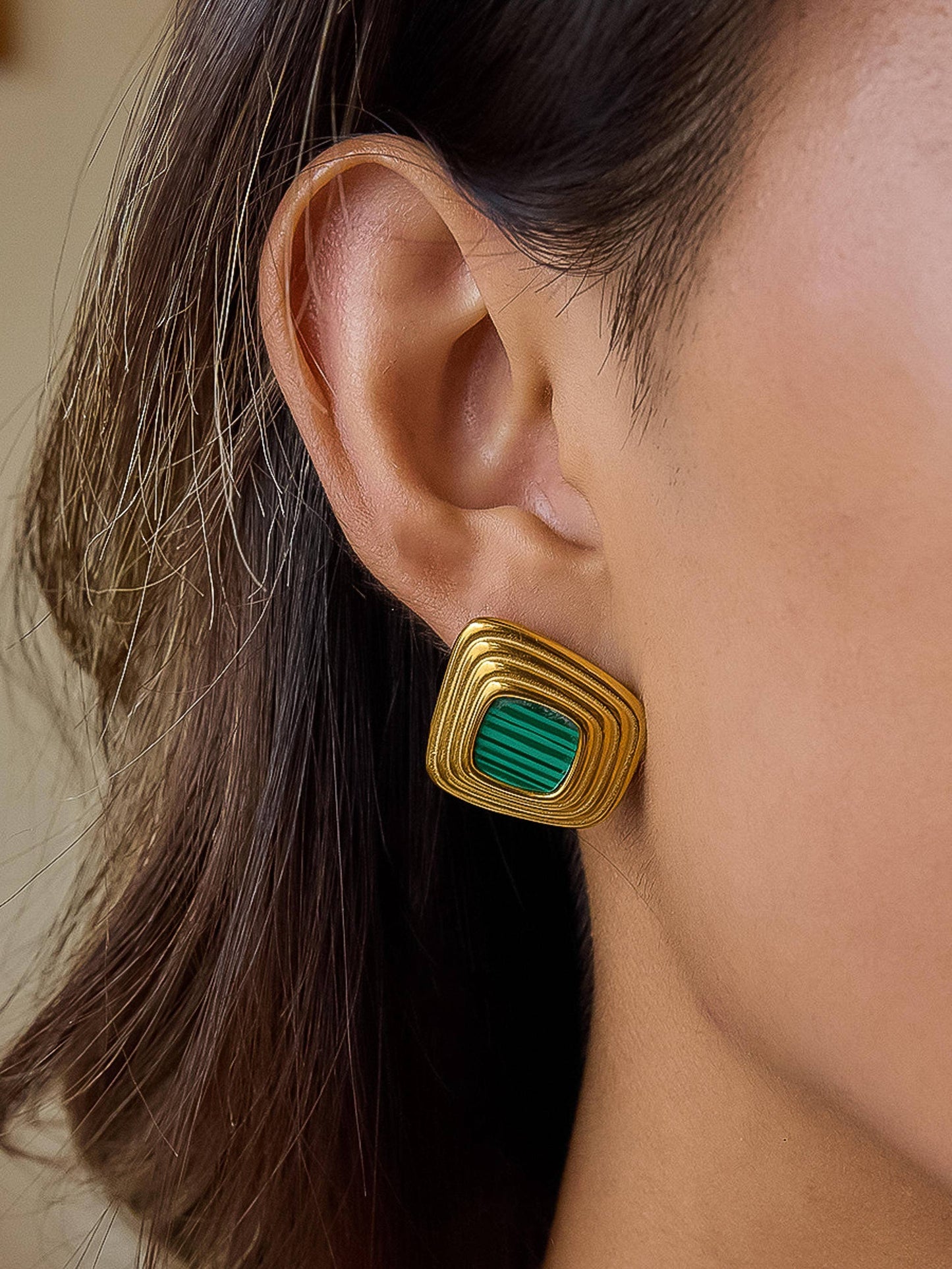 Solenne Square Earrings Green