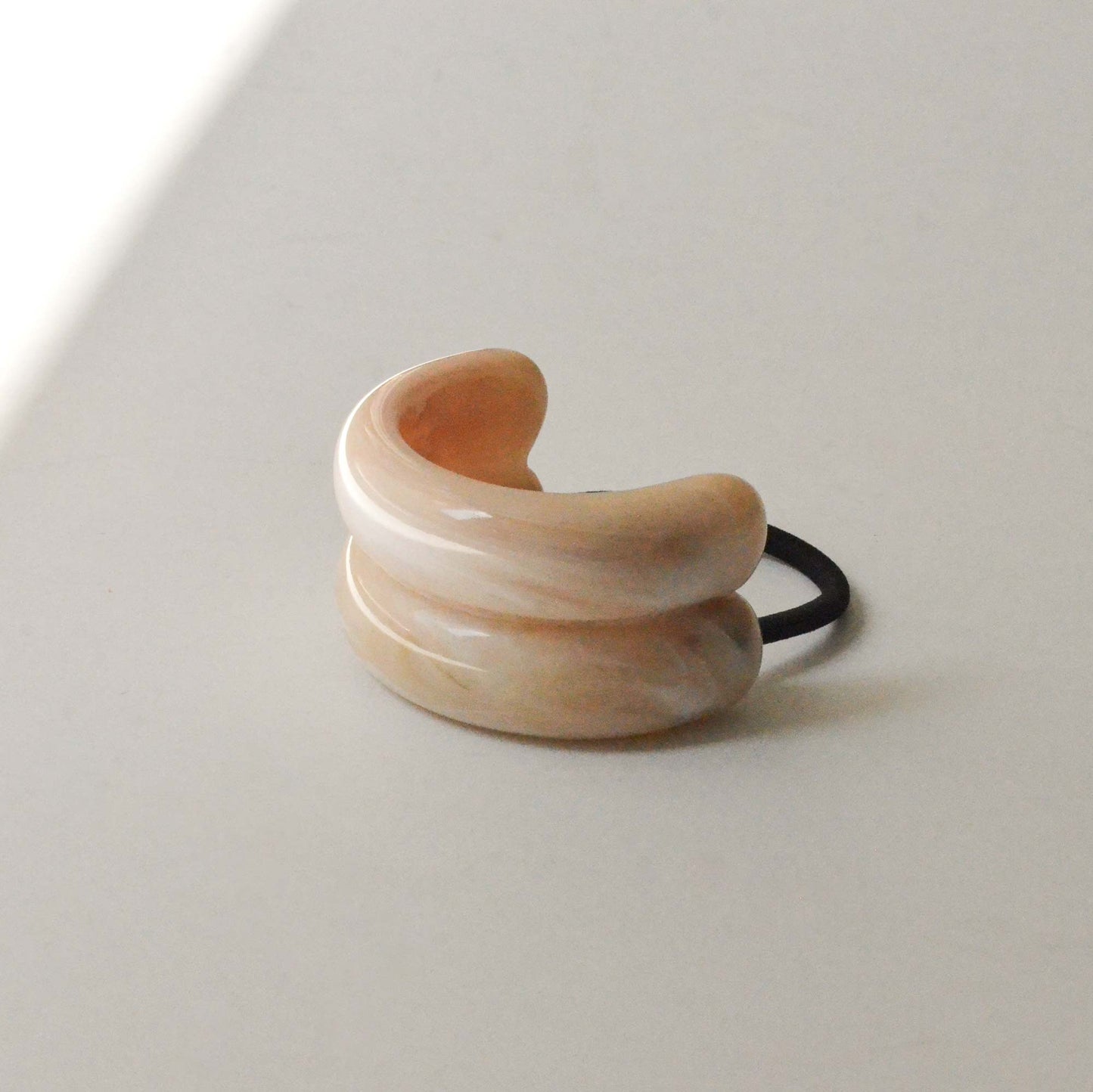 Shea Arch Hair Tie Beige