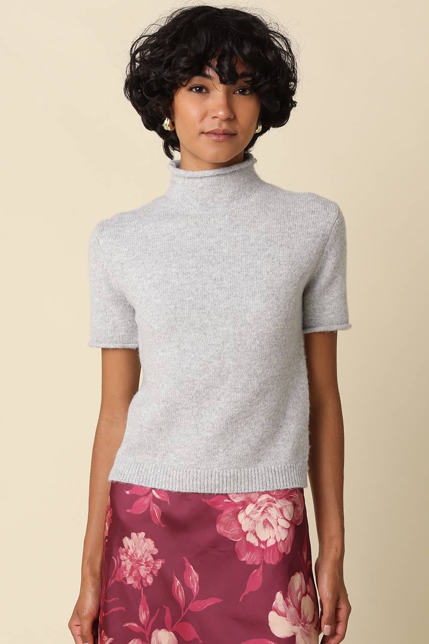 Olivaceous - Alani Mock Neck Knit Top: OATMEAL / L
