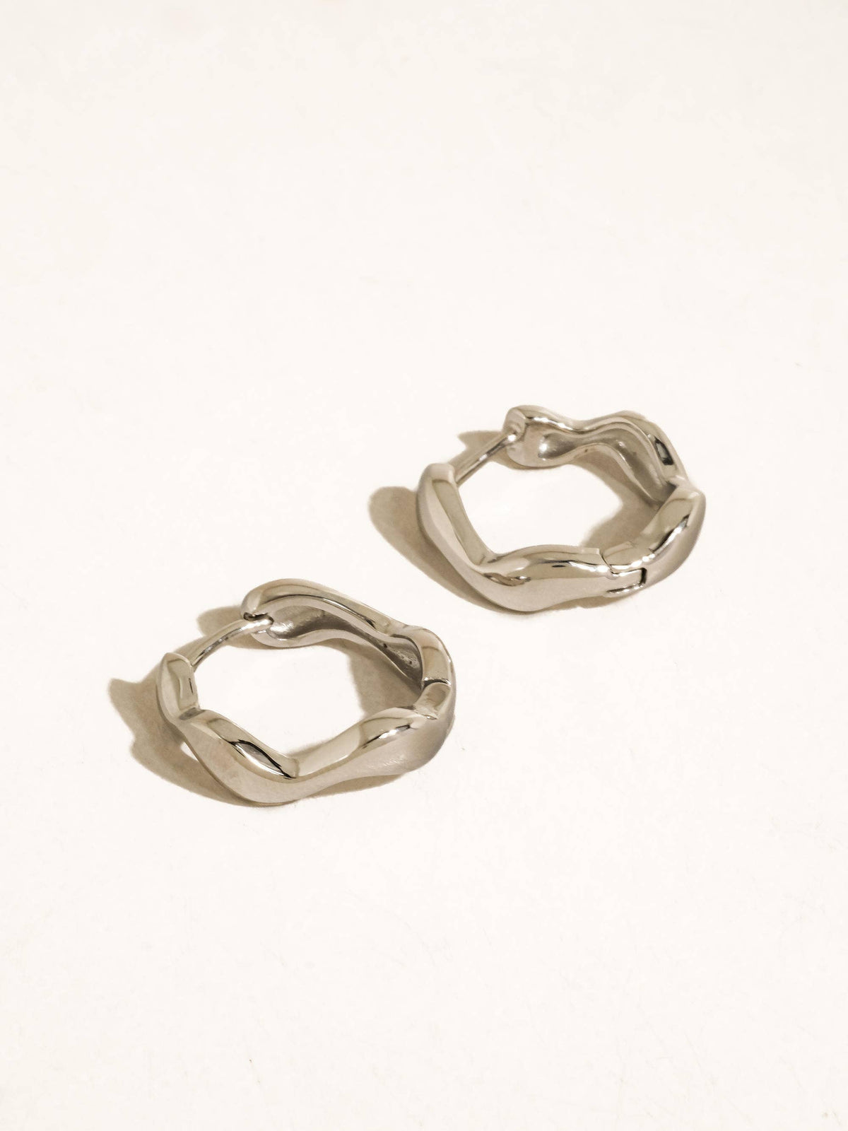 Bella Wavy Hoop Earrings Silver