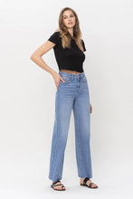 Load image into Gallery viewer, 90s Straight Leg Jean
