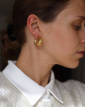 Load image into Gallery viewer, Elysia Twisted Hoop Earrings Gold
