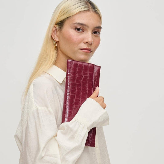 Adelle Clutch Wine