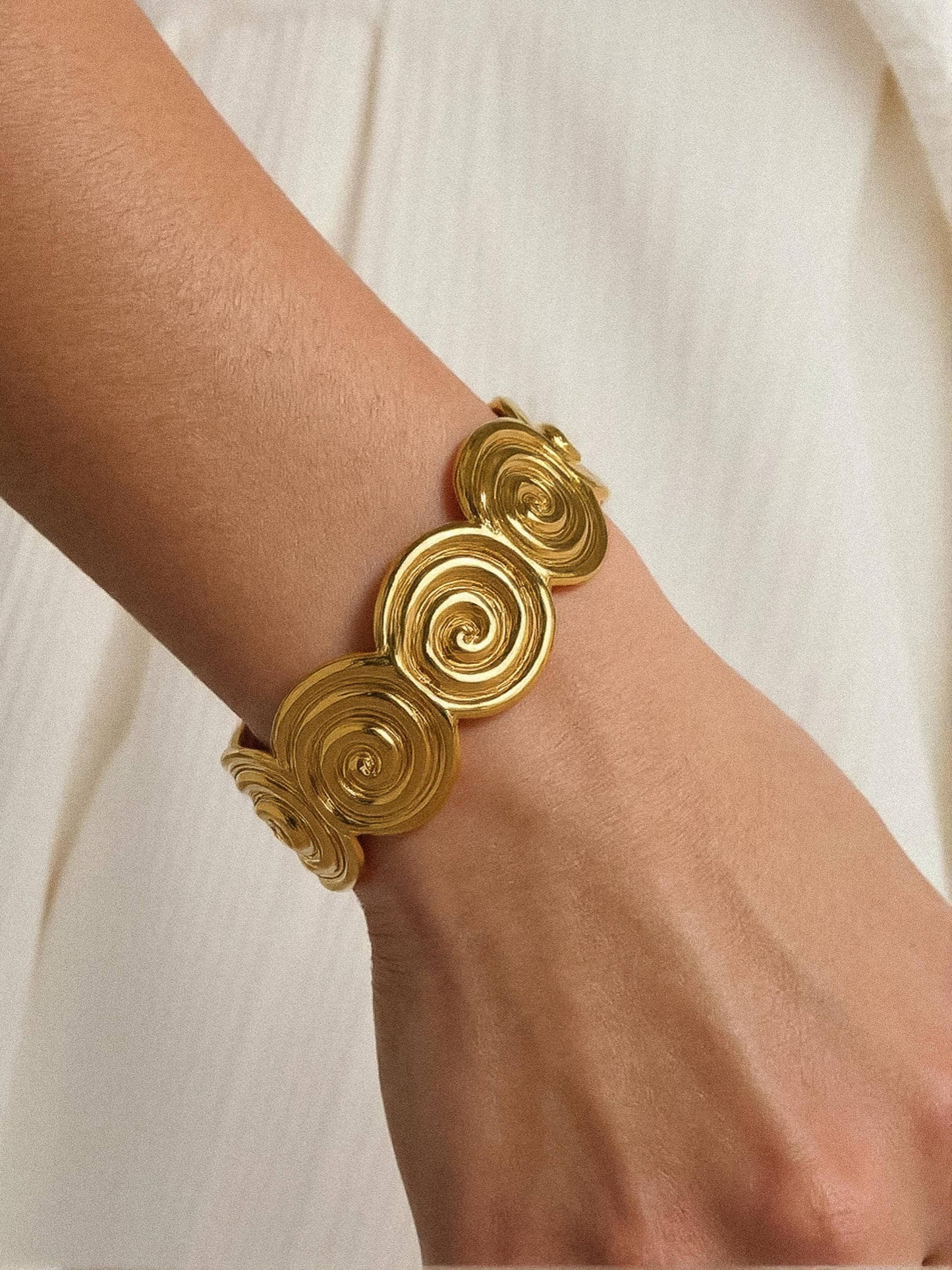 Kaelen Spiral Cuff