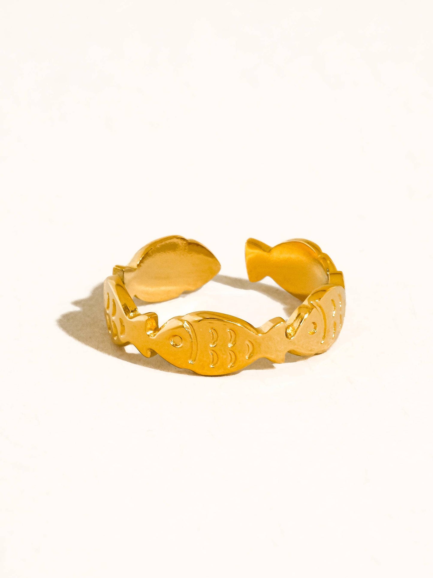 Livia Fish Ring