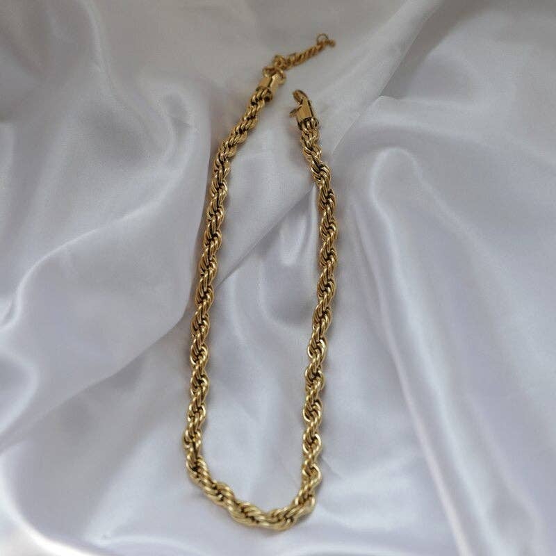 Esmeralda Rope Chain Necklace