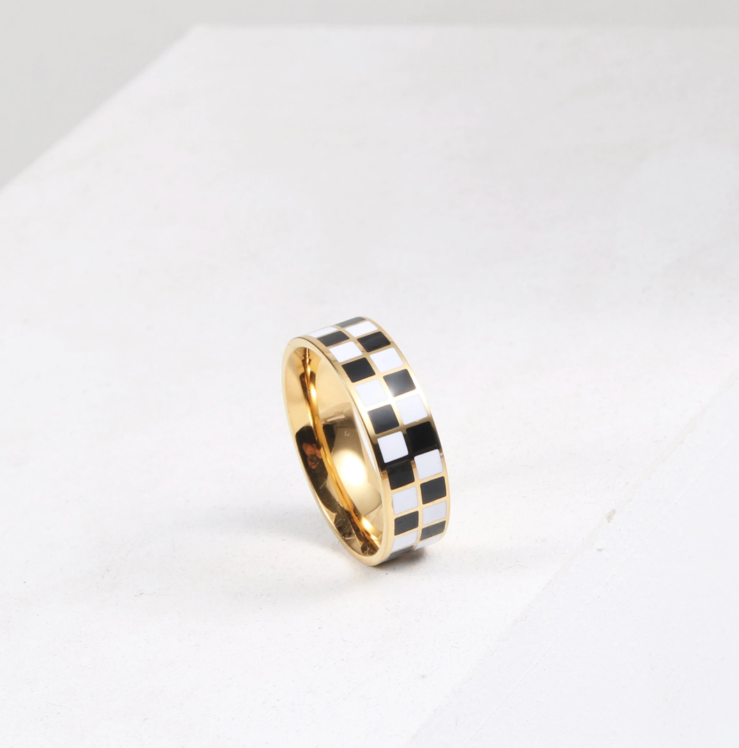 Black and White Checker Ring