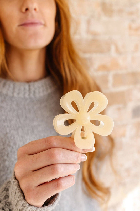 Flower Claw Clip: Cream